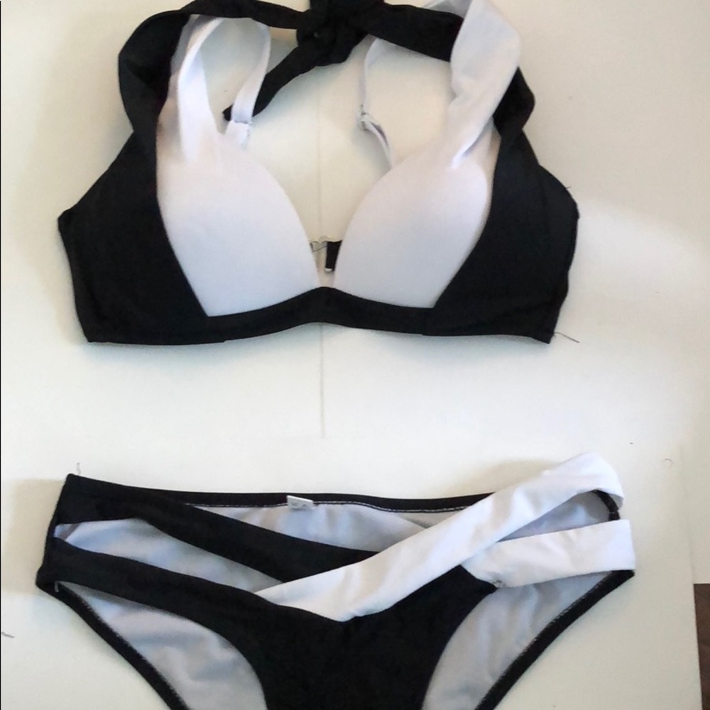 New sexy black and white bikini set swimwear